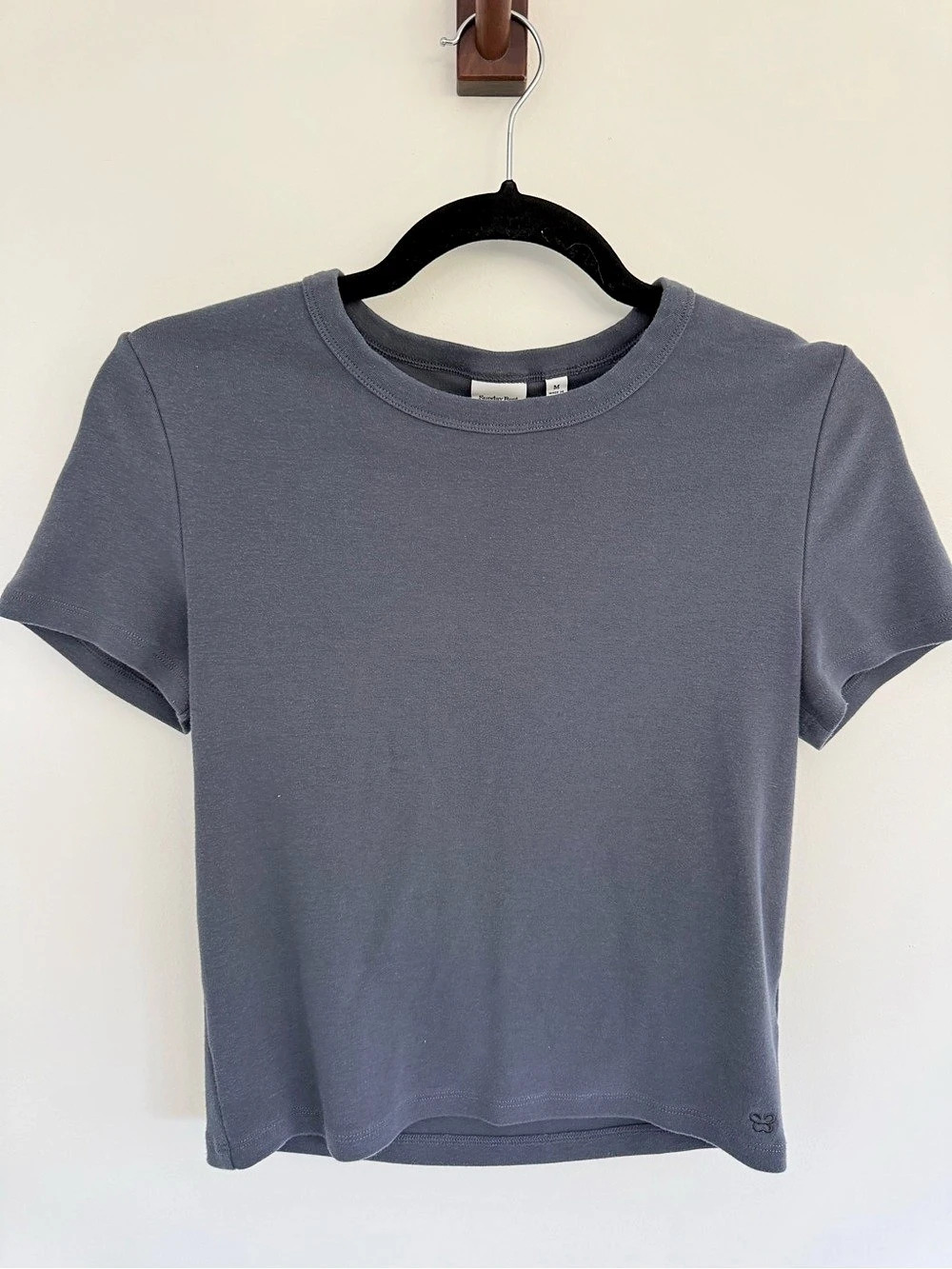 Sunday Best Short Sleeve Tee in Gray Size Medium